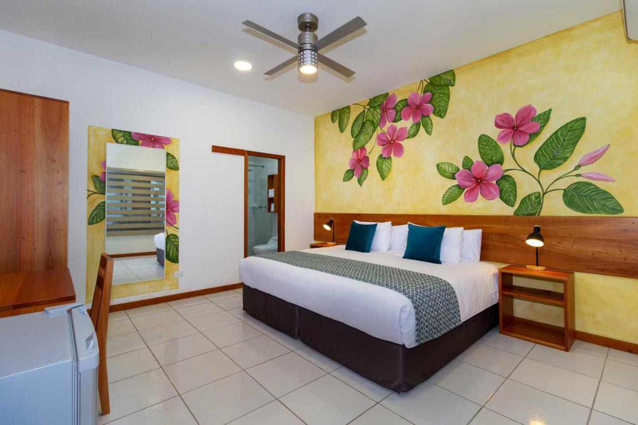 Plaza Luna Suites Puerto Ayora  Esterno foto