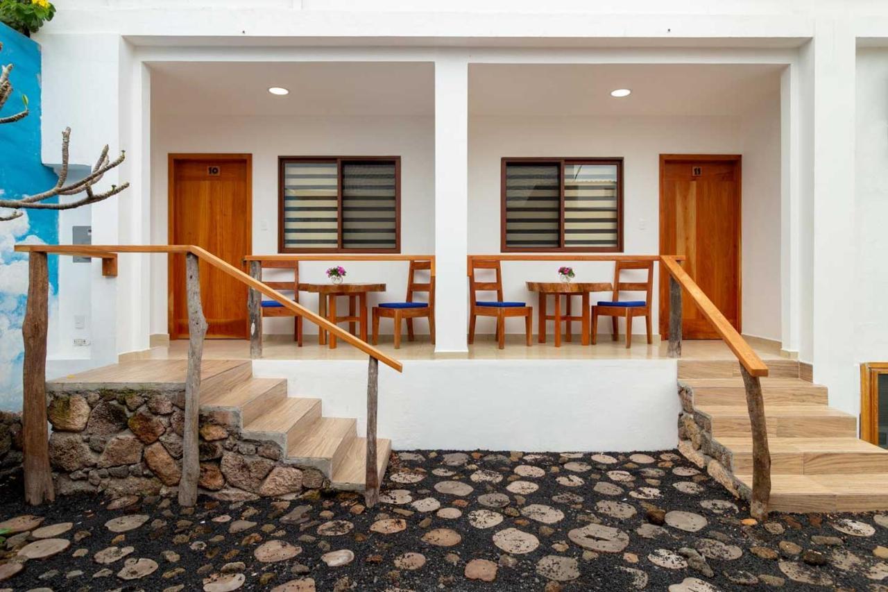 Plaza Luna Suites Puerto Ayora  Esterno foto