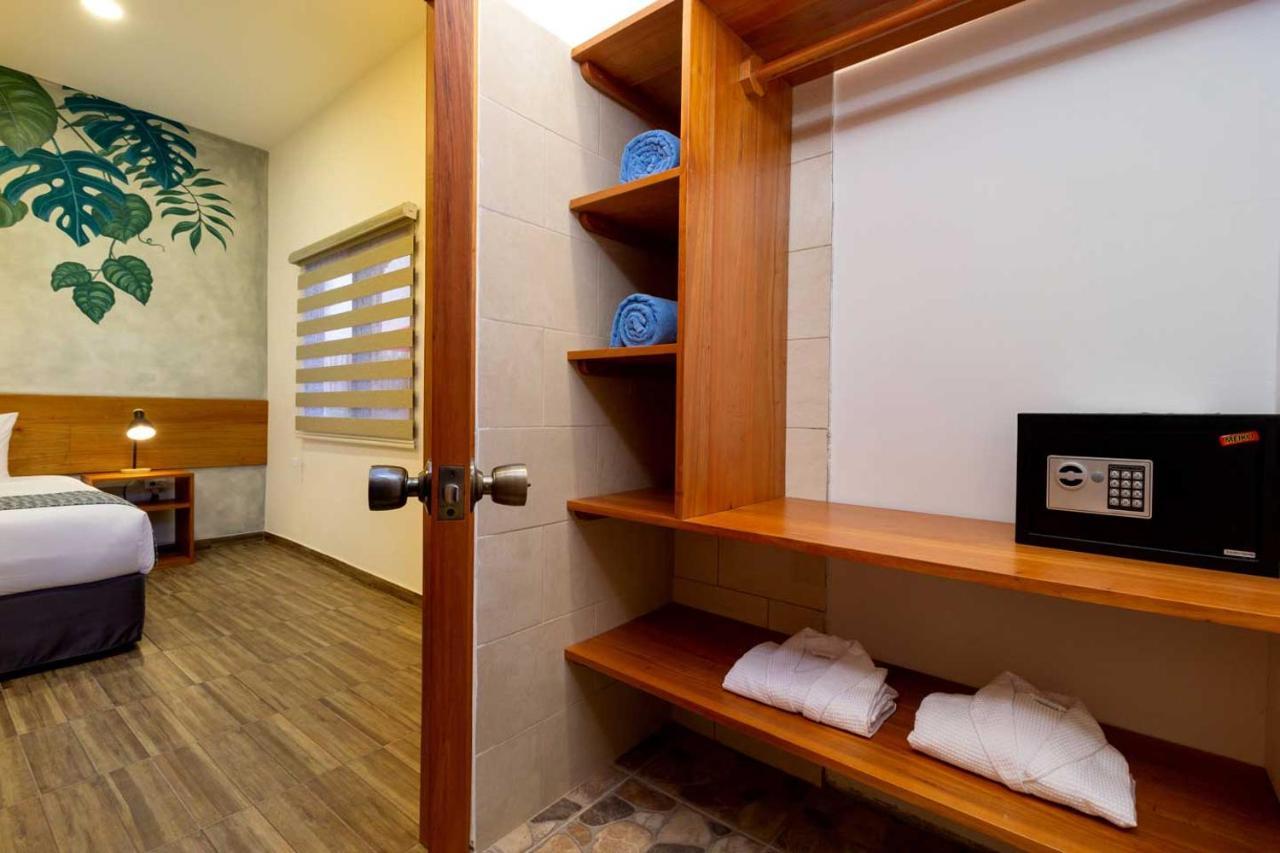 Plaza Luna Suites Puerto Ayora  Esterno foto