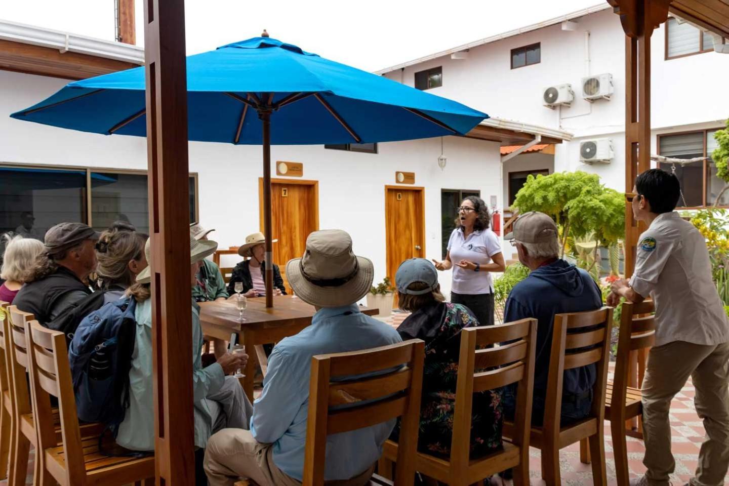 Plaza Luna Suites Puerto Ayora  Esterno foto